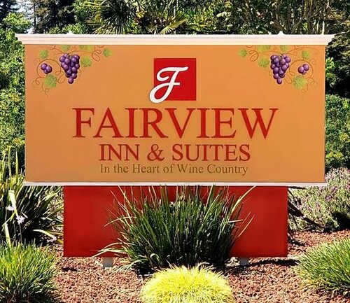 Гостиница Fairview Inn and Suites