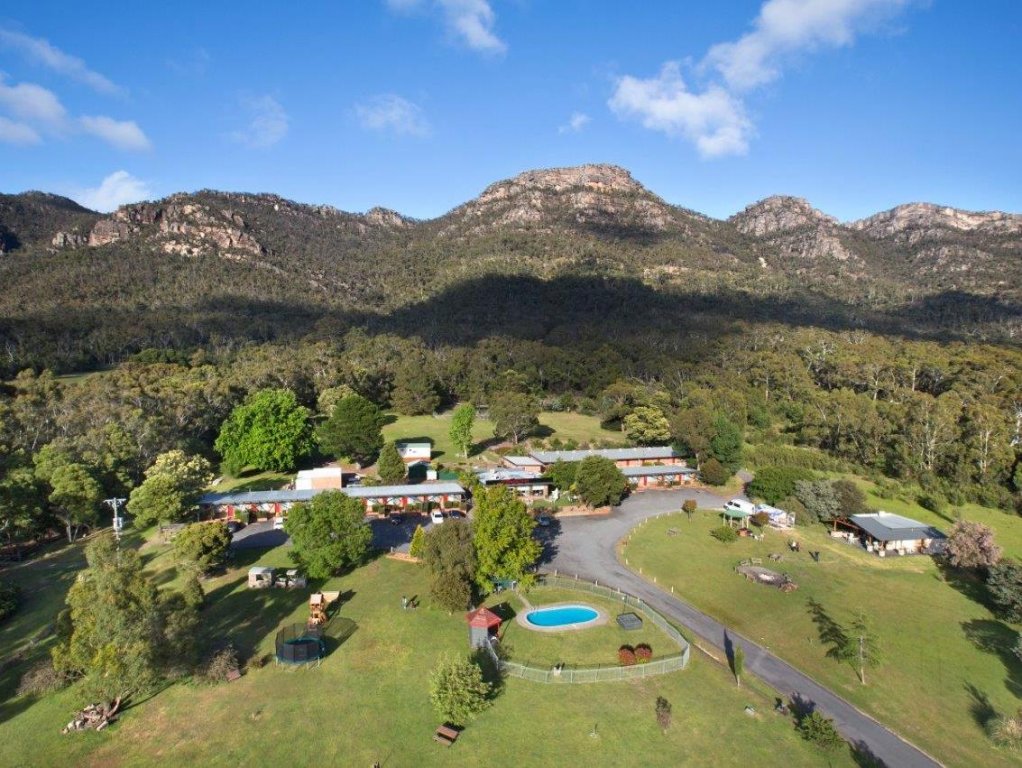 Фото The Grampians Motel & The Views Restaurant