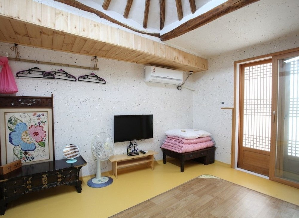 Фото Hwangnam Gotaek Keumseulchae