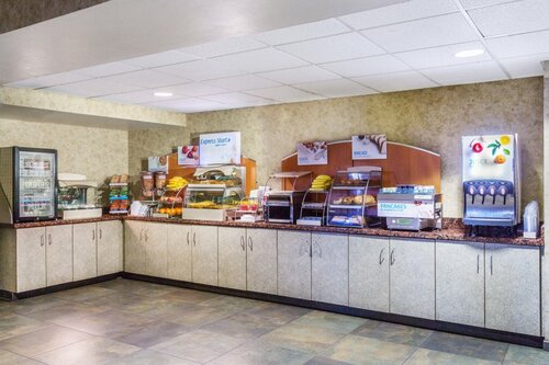 Гостиница Holiday Inn Express в Ногалсе