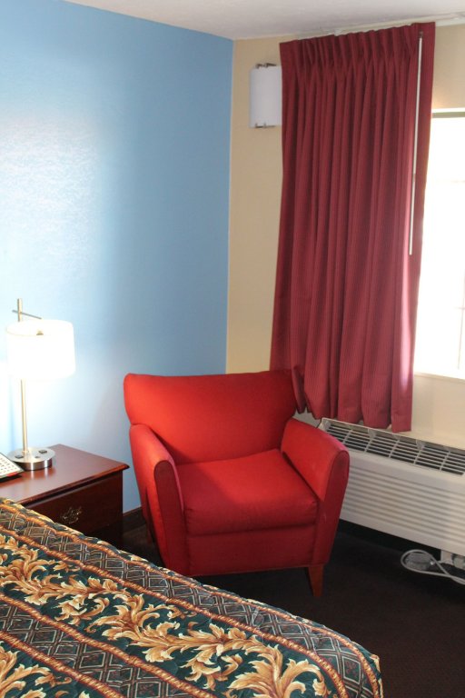 Фото Economy Inn North Oklahoma City