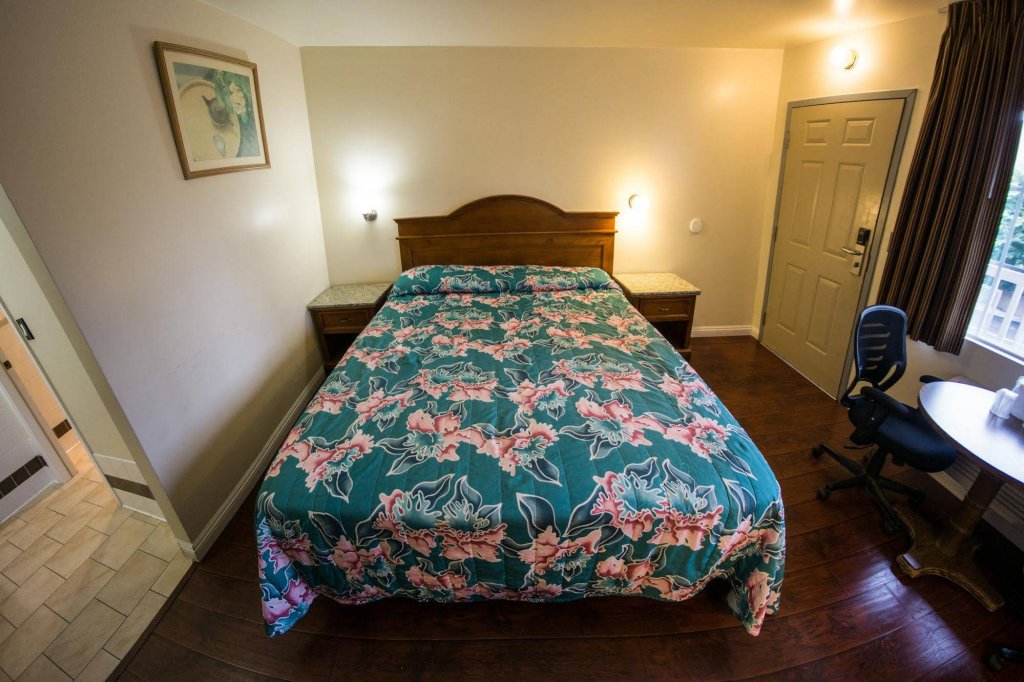 Фото Hollywood La Brea Inn