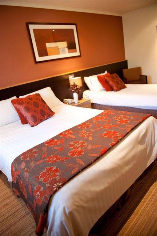 Фото Strangford Arms Hotel Newtownards