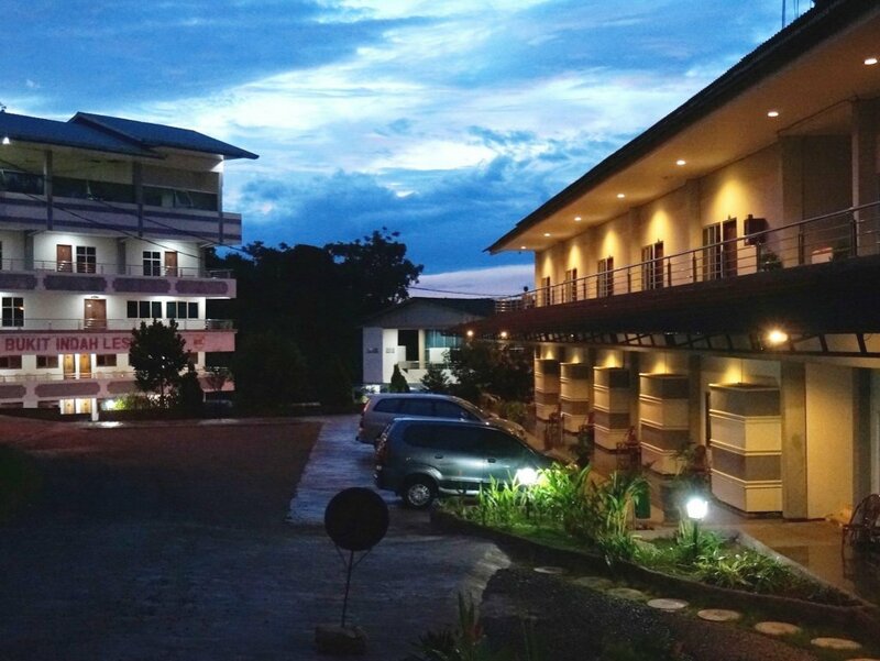 Гостиница Bukit Indah Lestari Hotel в Палембанге