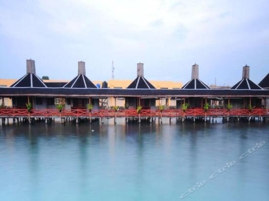 Фото Dragon Inn Floating Resort