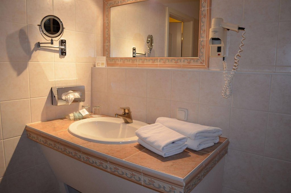 Фото Hotel Residenz Waldkrone