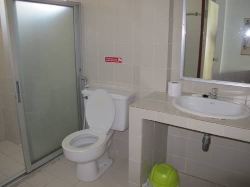 Фото Beachfront Hotel Cha Am