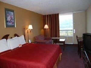 Howard Johnson Hotel & Conference Center by Wyndham Salem (Virginia, Salem city, City of Salem), hotel