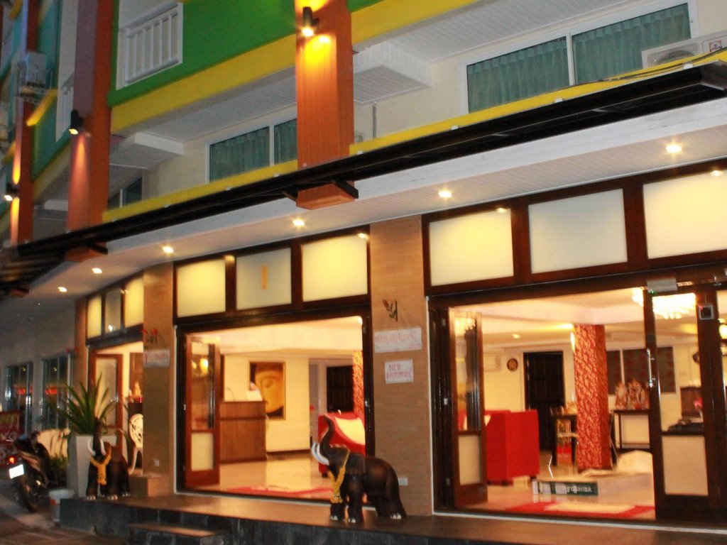 Фото отеля 1