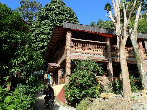 Гостиница Indra Valley Inn Bukit Lawang