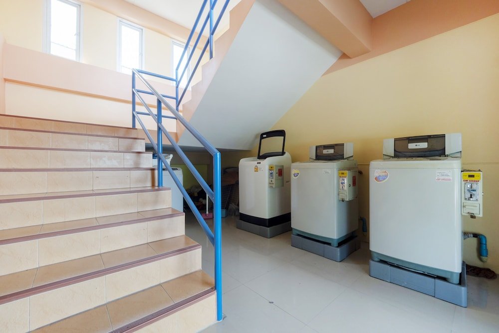 Фото Oyo 75390 Sunee Place Hotel