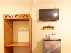 Гостиница RedDoorz near Pnr Espana Station