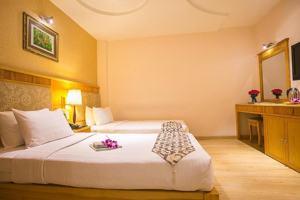 Фото Blue Diamond Hotel