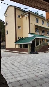 Dom dlya Druzey, Otel, Ip (Village of Elbrus, Lesnaya ulitsa, 1), hotel