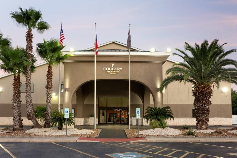 Гостиница Country Inn & Suites by Radisson, Lackland Afb в Сан-Антонио