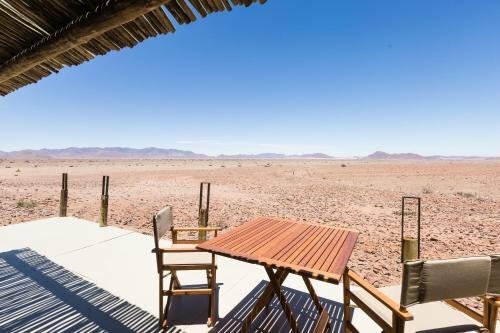 Гостиница Elegant Desert Lodge в Намибии