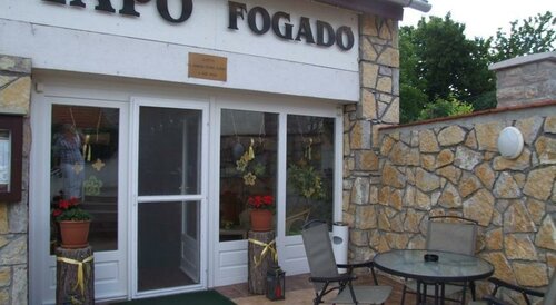 Гостиница Tapo Fogado es Kiralyi Etterem в Веспреме