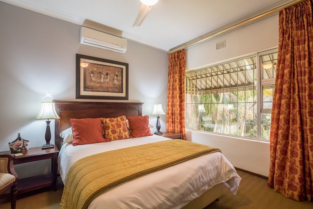 Фото Hillton Manor Guest House