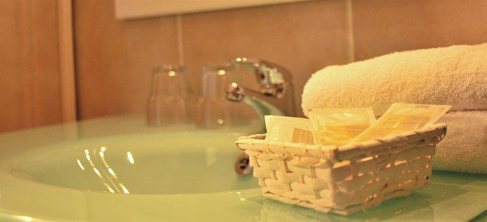 Фото Adonis Arc Hôtel Aix