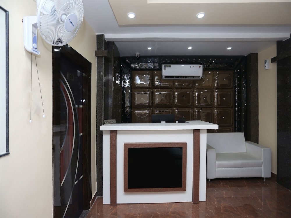 Фото Oyo Rooms Godowlia Shivala Road