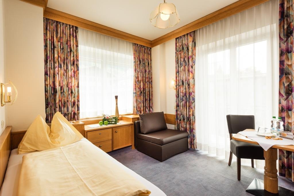 Фото отеля 2