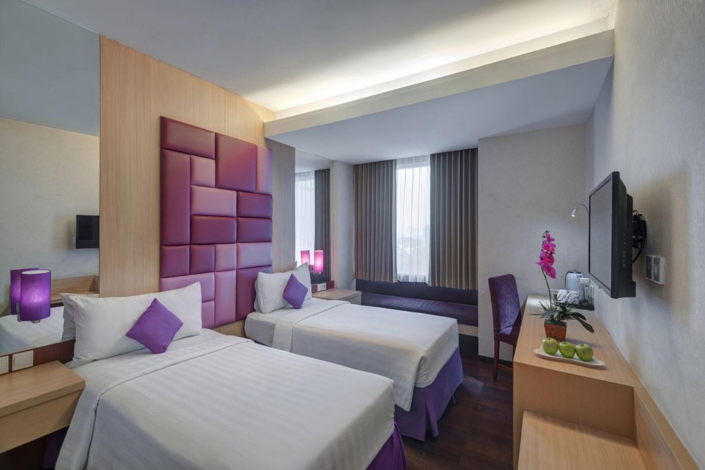 Фото Quest Hotel Darmo - Surabaya by Aston