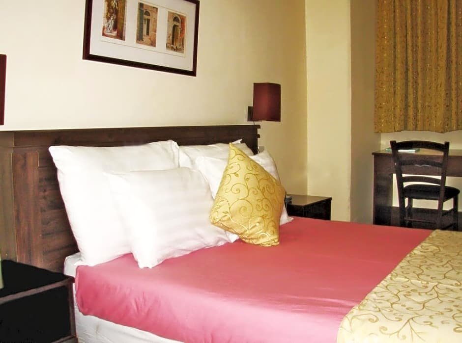 Фото A Little House in Bakah