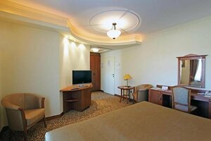 Aranyhomok Business-City-Wellness Hotel (HU, Kecskemet, 6000, 3 Kossuth tér, Кечкемет), гостиница в Кечкемете