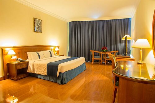 Гостиница Grand Excelsior Hotel Sharjah в Шардже
