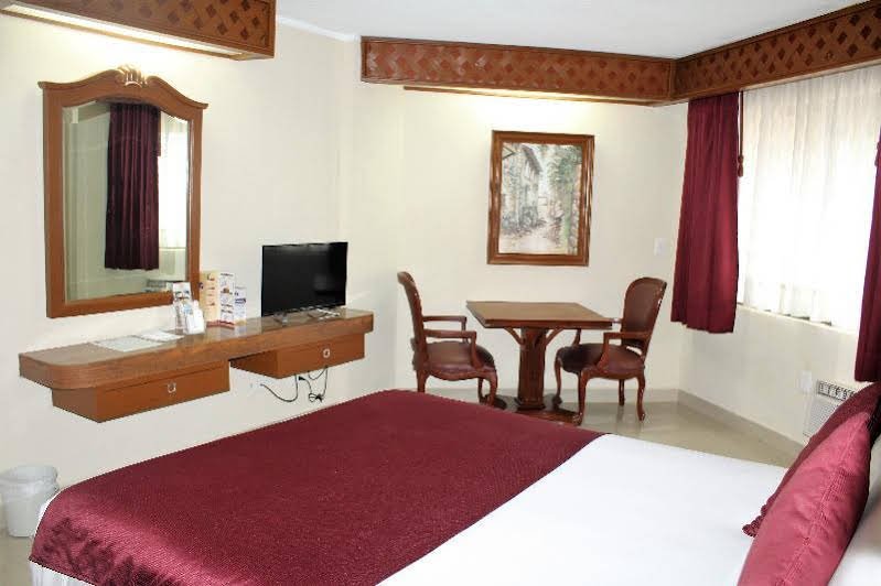 Фото Hotel Plaza Kokai