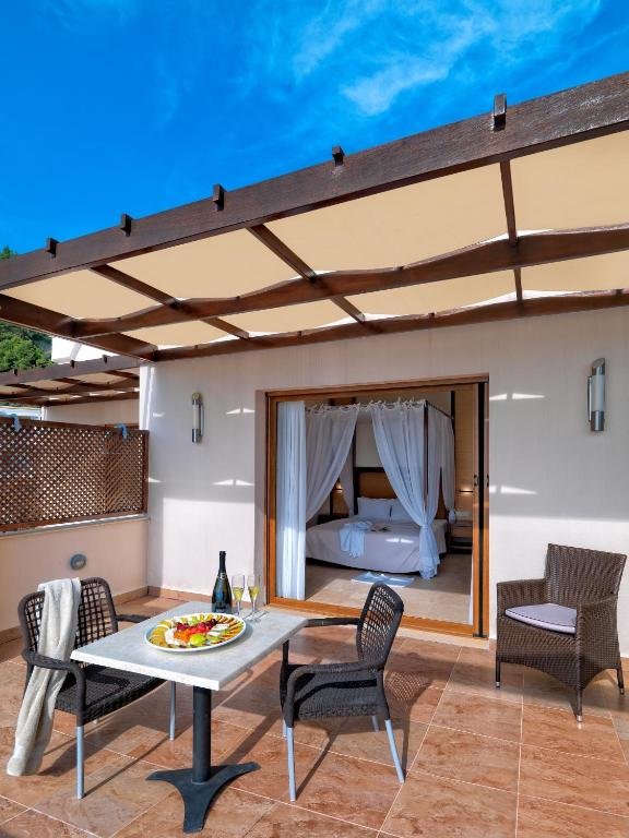 Фото Olympion Sunset