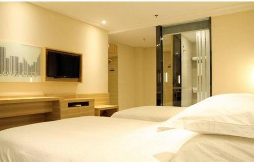 Фото City Comfort Inn Beihai Beibuwan Dong Road Underwater World