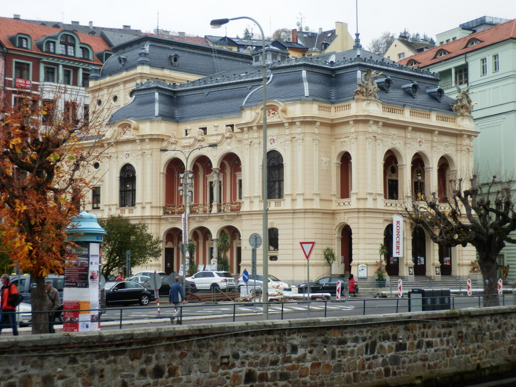 Theatre Karlovy Vary Municipal Theatre, Karlovy Vary, photo