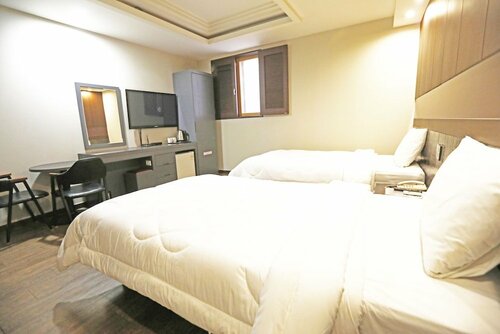 Гостиница Incheon Airport Hotel June в Инчхоне