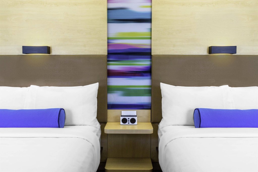 Фото The Gates Hotel South Beach 