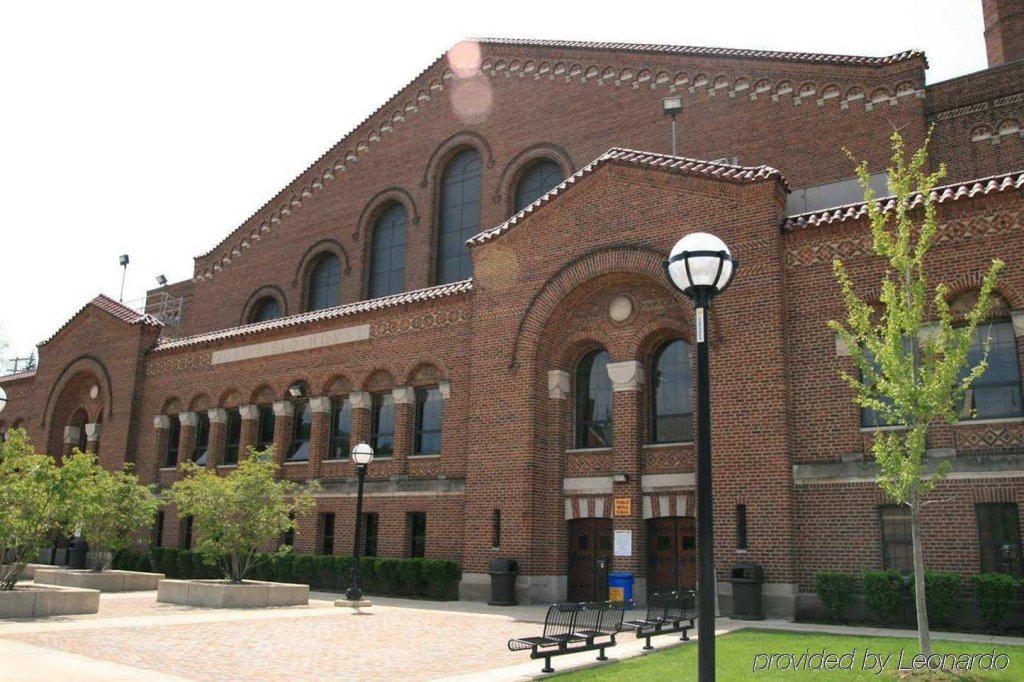 Фото Hampton Inn Ann Arbor-South