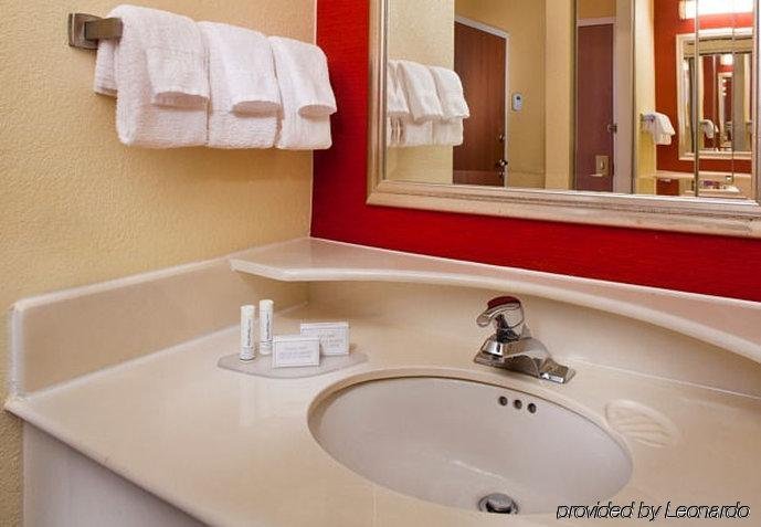 Фото Courtyard by Marriott Fort Lauderdale Weston