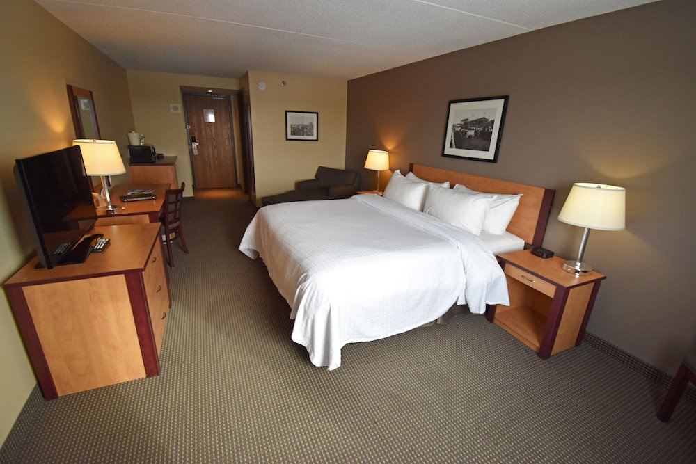 Фото Canad Inns Destination Centre Brandon