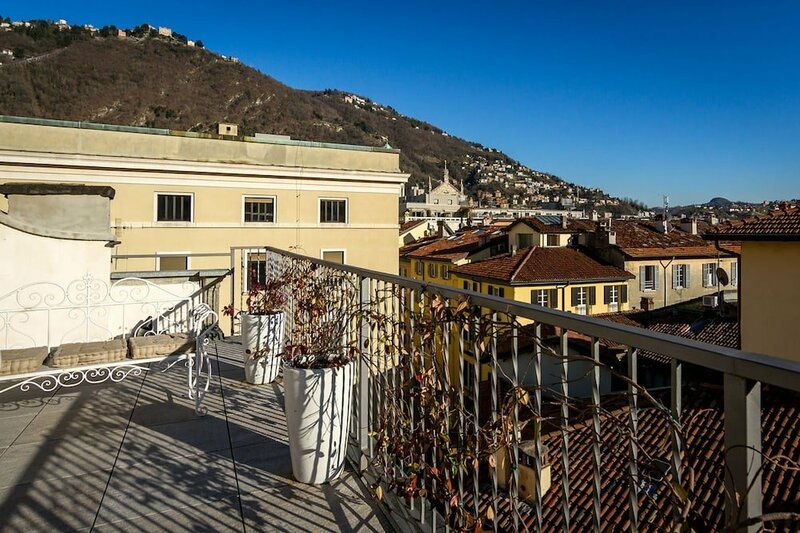 Апартаменты My Home In Como - Exclusive Atticex в Комо