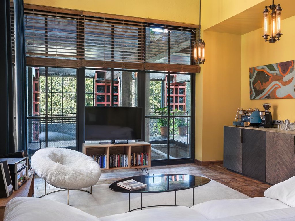 Фото Stamba Hotel