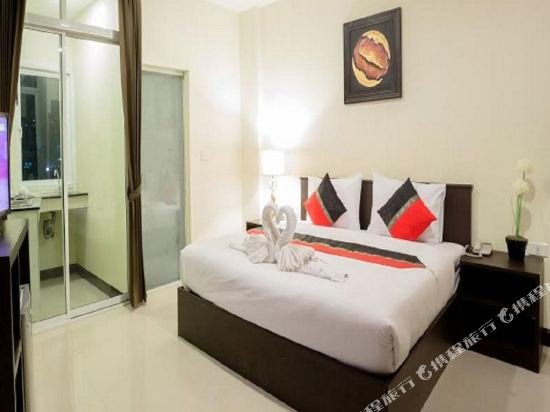 Фото The Elegant Patong