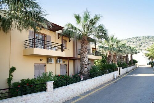 Гостиница Latania Apts в Сталиде