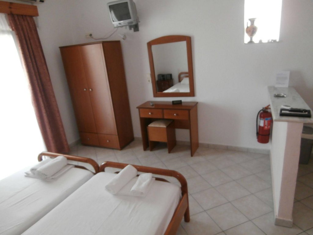 Фото Christina Studios & Apartments