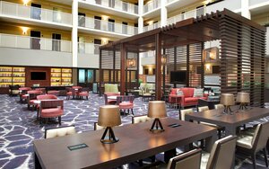 Гостиница Embassy Suites Philadelphia - Airport
