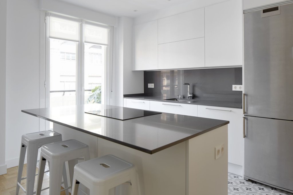 Фото Larroka Apartment by FeelFree Rentals