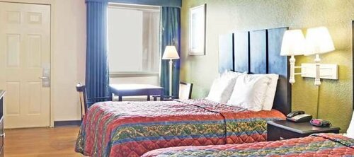 Гостиница Red Roof Inn Plus+ Galveston - Beachfront в Галвестоне