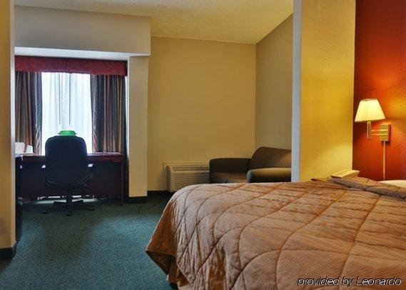 Фото Quality Inn & Suites