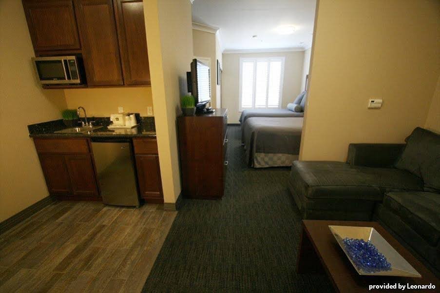 Фото Best Western Plus Avita Suites