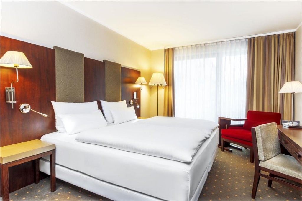 Фото Nh Budapest City