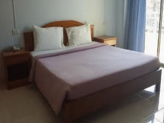 Фото Ritzy House Hotel